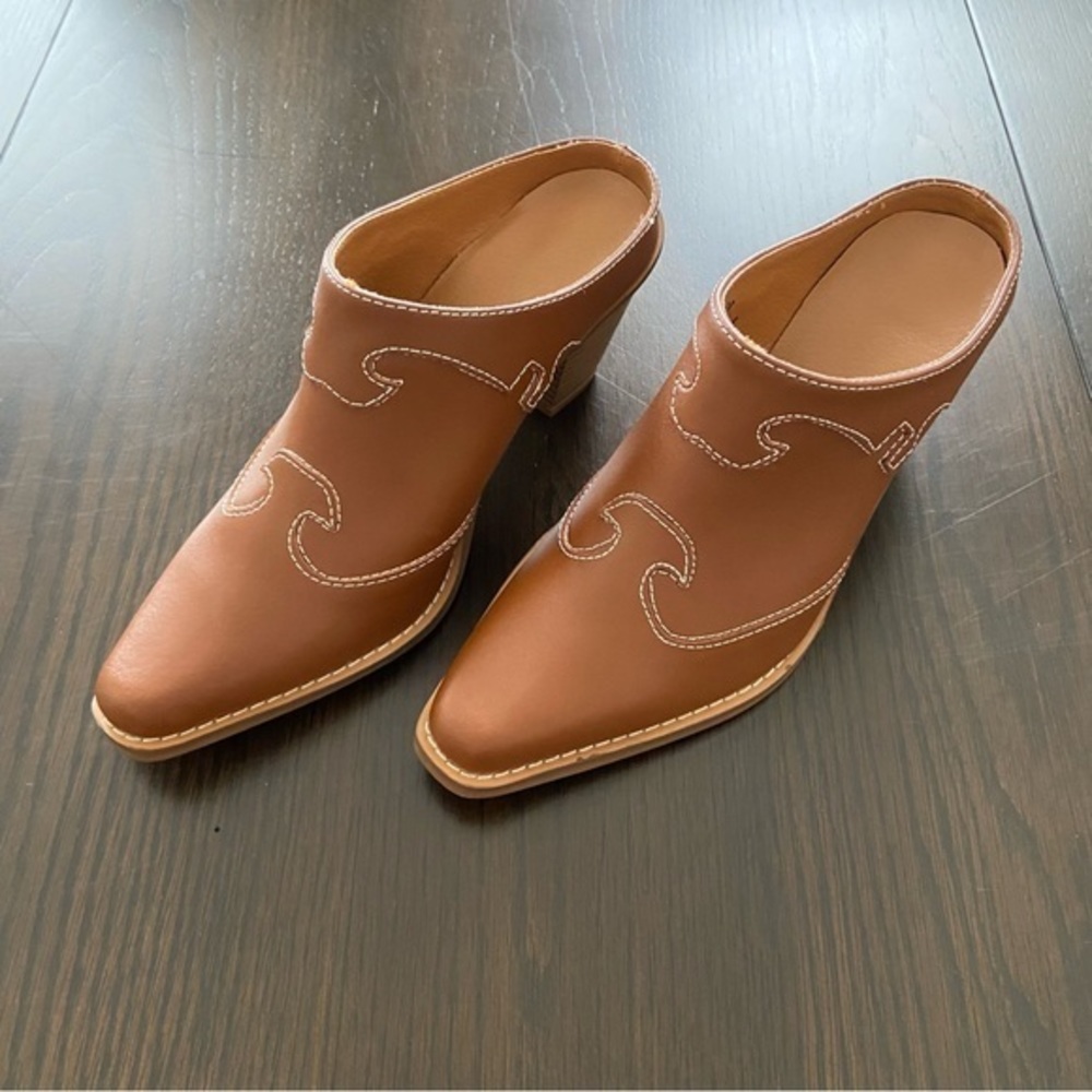 NEW Cowgirl boot clog heels, size 6, leather, stitching